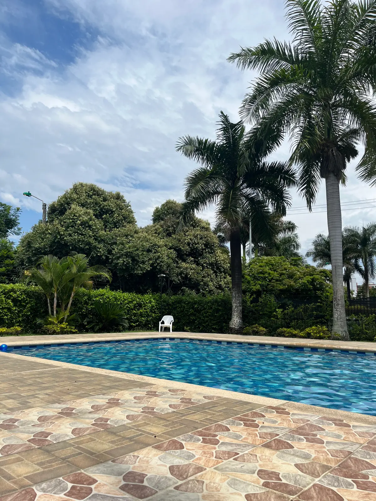 th.outside1200x1200.6a5e40bba80e2_infocdn__y5fbqzj9l19btkz3ciqyuzo5hgdikj64pq0hvsgpjpg Apartamento en Arriendo en Valle del Lili, Cali