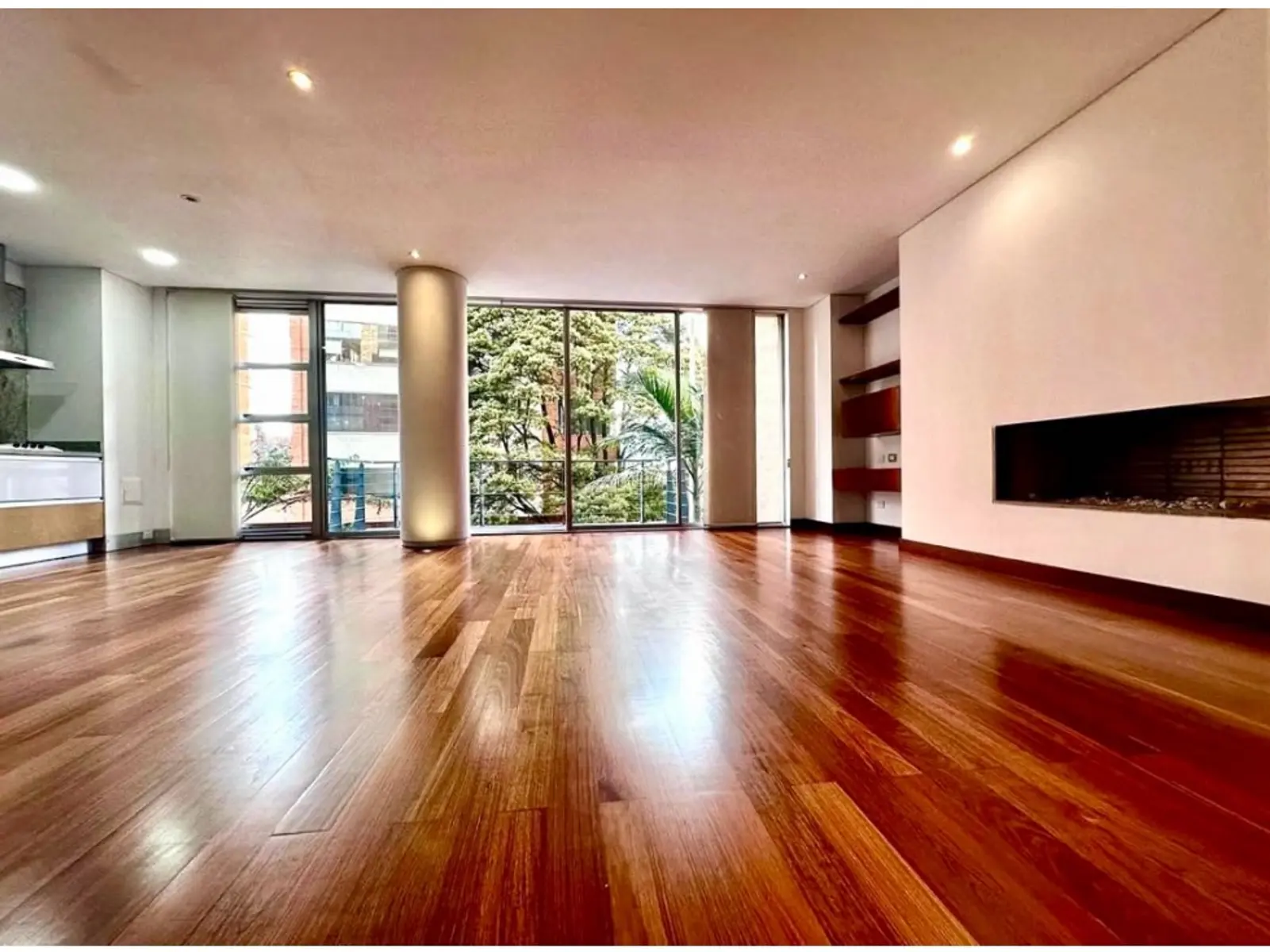 th.outside1200x1200.6a5e7178492f1_infocdn__gr-arriendo-apartamento-con-terra-1784573528-8754-7896jpeg Apartamento en Arriendo en El refugio, Bogotá