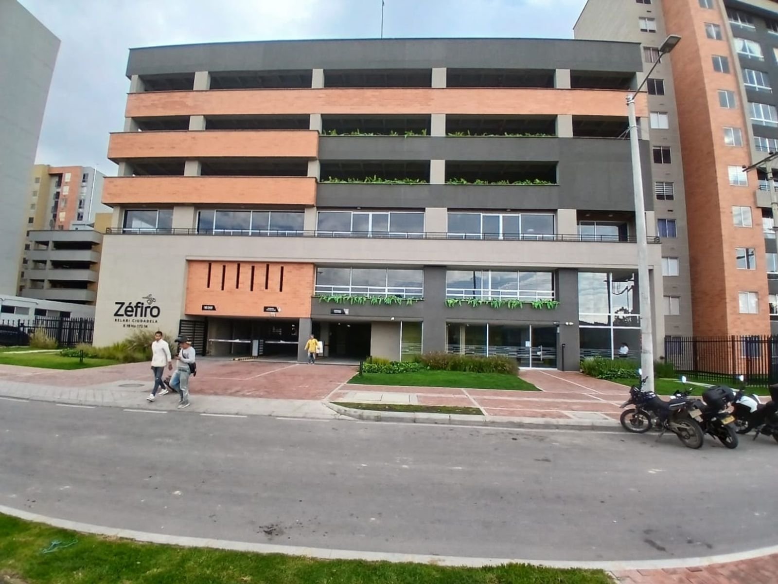 th.outside1200x1200.6a5eafcf96be8_infocdn__md9csguthvfdlrgckbl8j5bbjplix2gk2ozs4liljpg Apartamento en Arriendo en Mosquera