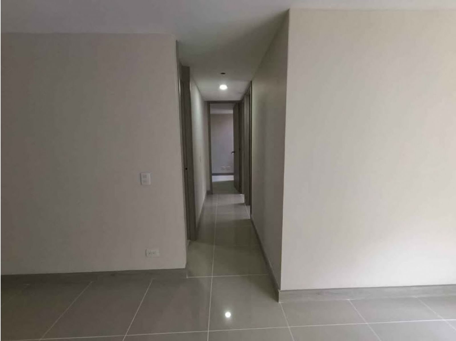 th.outside1200x1200.6a6255dfe2d3f_infocdn__gr109706120260112105028jpg Apartamento en Arriendo en Medellín