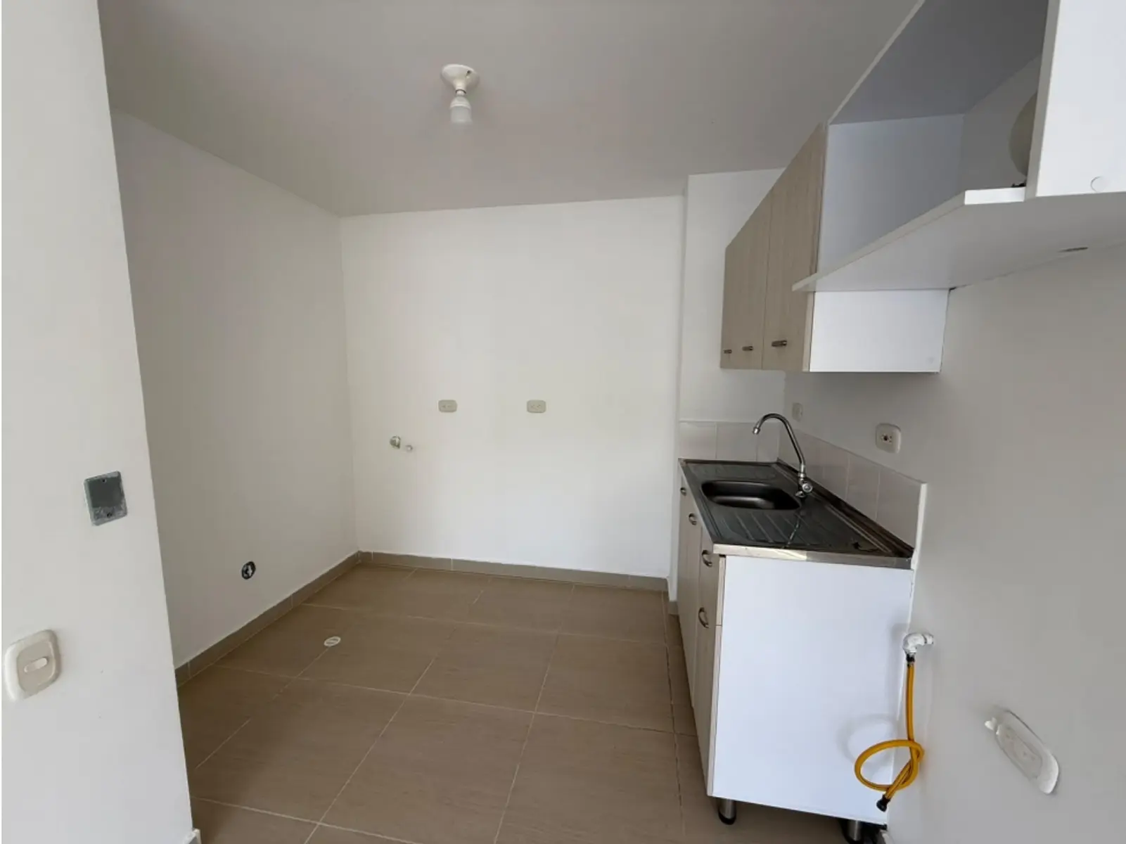 th.outside1200x1200.6a6382d9f19ab_infocdn__gr93448520260710084007jpeg Apartamento en Arriendo en Guabinas, Yumbo