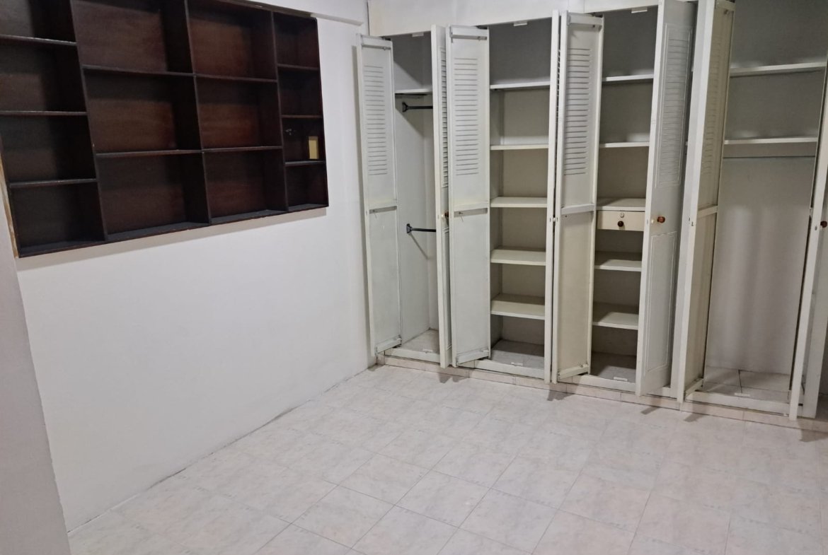 Venta de Casa de 2 Plantas en el Barrio Granada, Armenia, Quindío