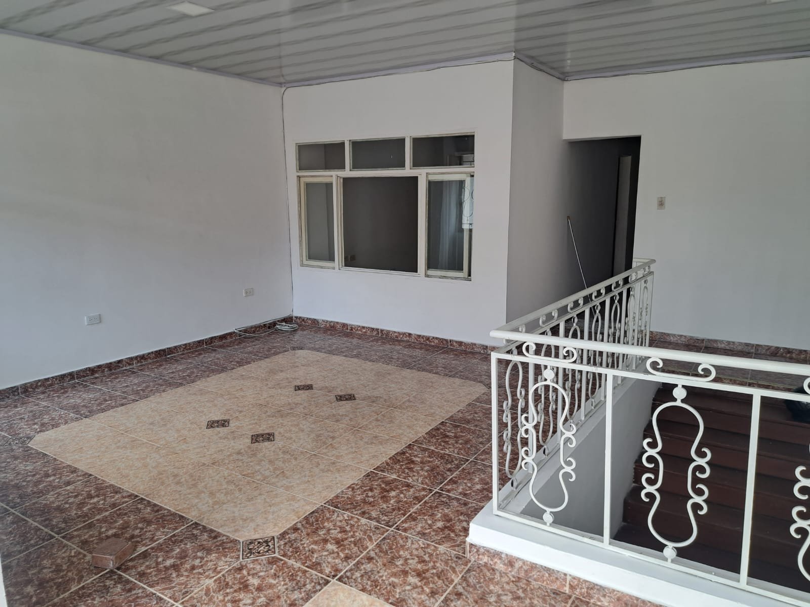 11a0dc5d-bec0-4d21-9c2a-9e2e0e06501f Venta de Casa de 2 Plantas en el Barrio Granada, Armenia, Quindío