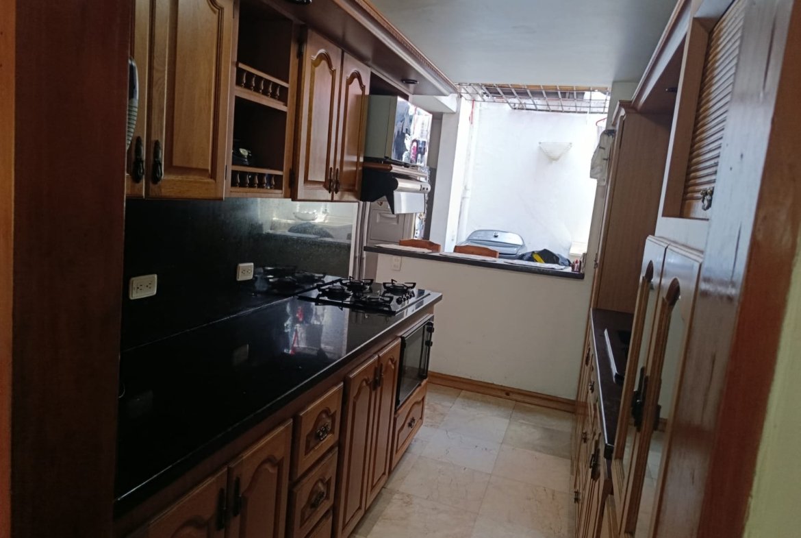 Venta casa en Medellin en Loma de Los Bernal