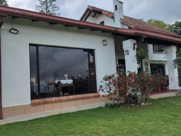 CASA FINCA EN VENTA – SANTA ELENA, MEDELLÍN