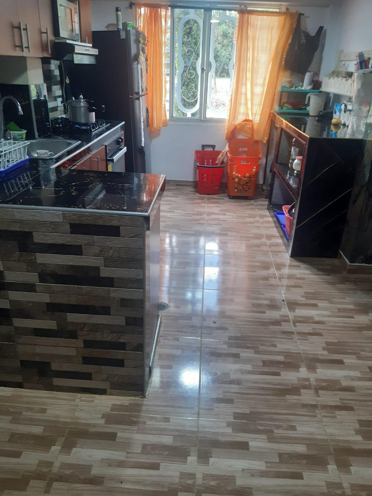 1b5df085-76d1-4821-b3d0-7a6cf8ea25f7 CASA ESQUINERA EN VENTA – VILLAGORGONA, BARRIO LA VICTORIA