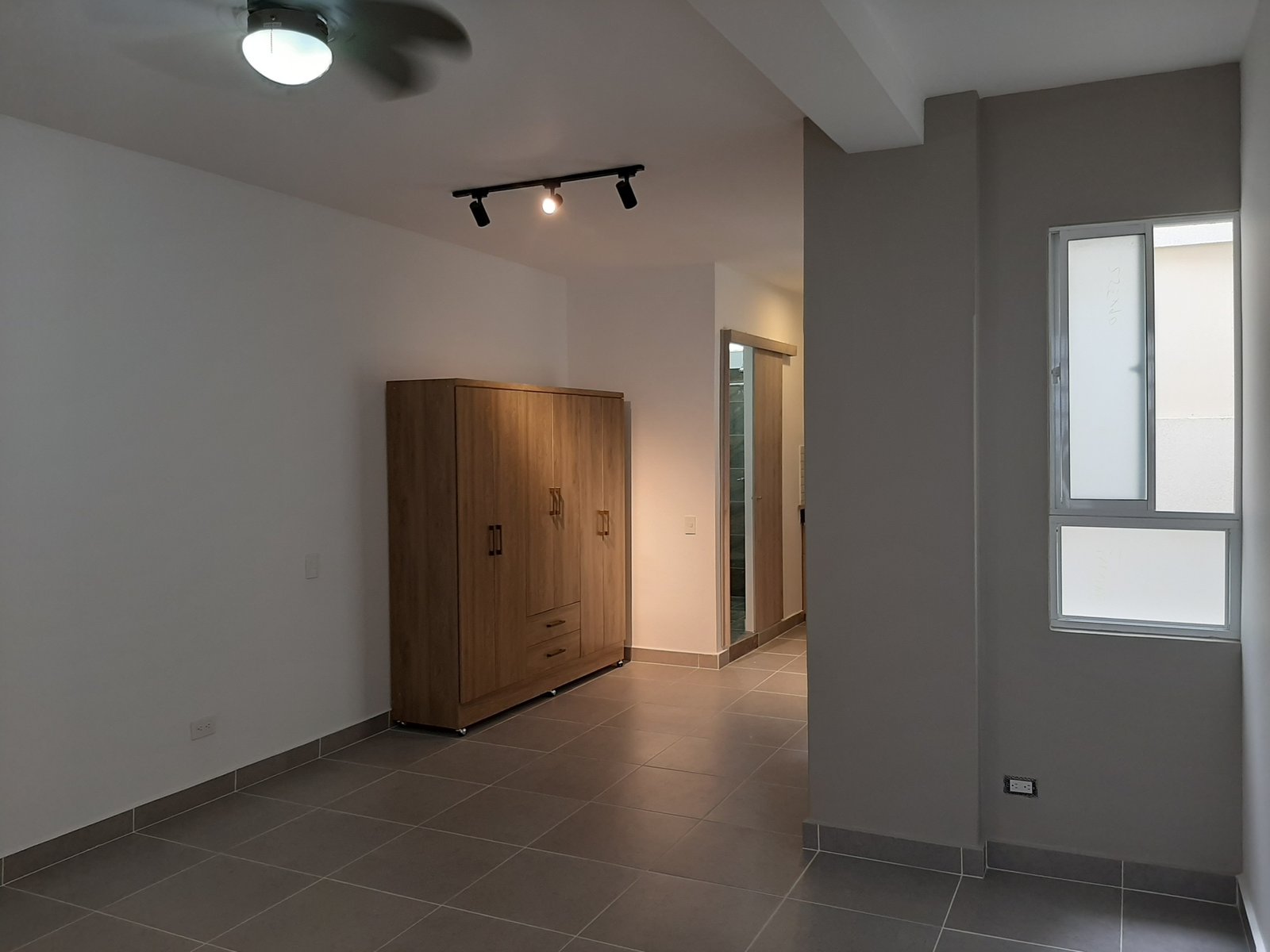 20210916_125839 ARRIENDO APARTAMENTOS Y APARTESTUDIOS EN CENTENARIO CALI VALLE