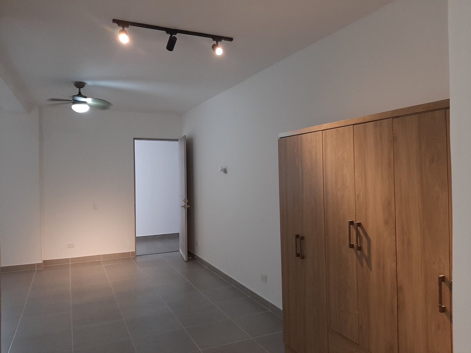 20210916_125941 ARRIENDO APARTAMENTOS Y APARTESTUDIOS EN CENTENARIO CALI VALLE