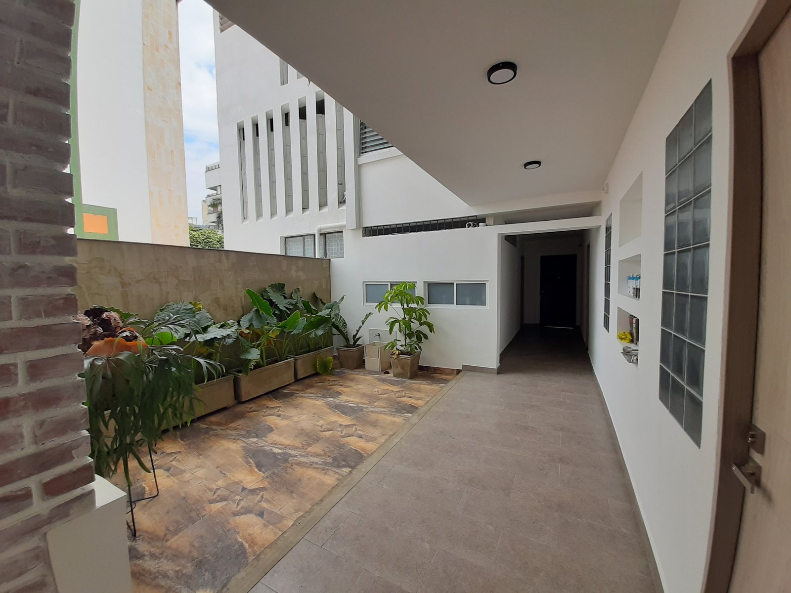 20210916_131125 ARRIENDO APARTAMENTOS Y APARTESTUDIOS EN CENTENARIO CALI VALLE