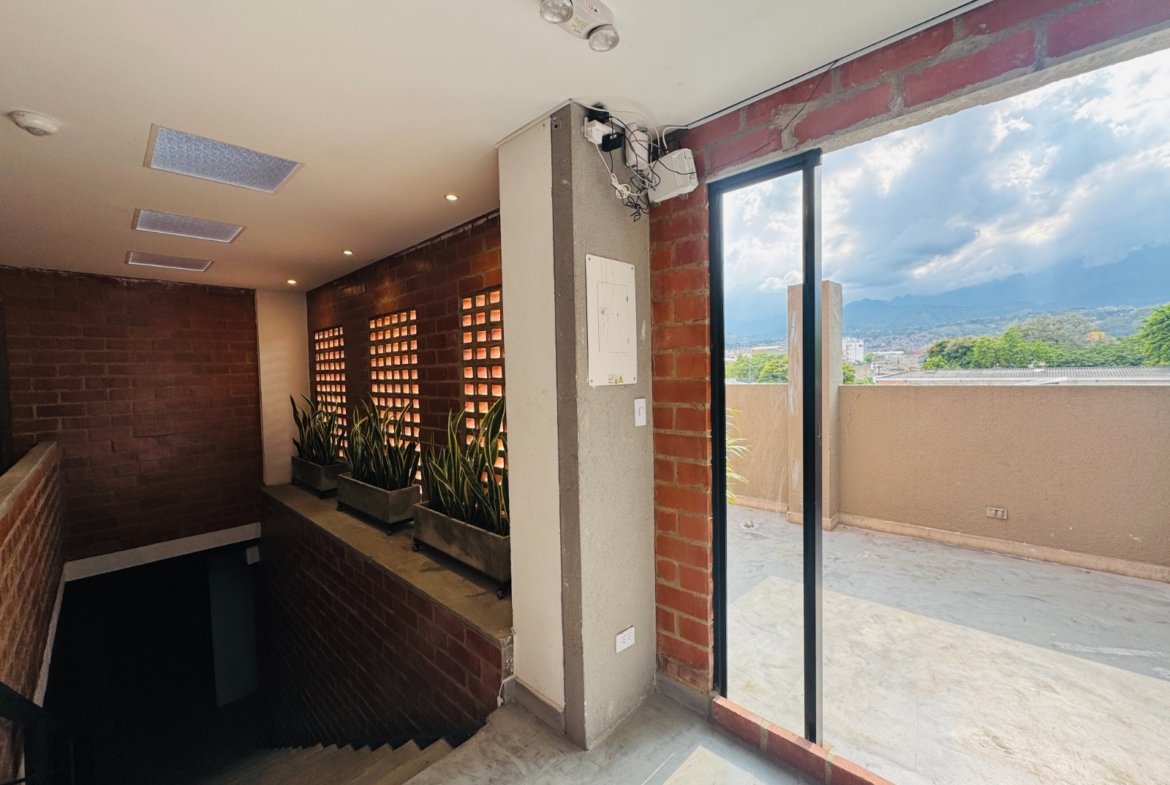 Arriendo Apartaestudios amoblados en El Limonar, Cali