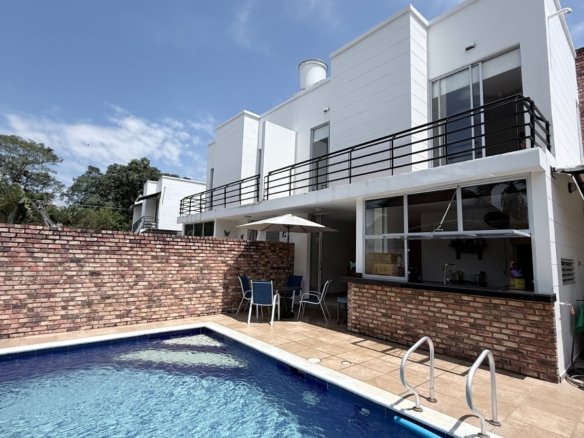 CASA EN VENTA EN ANAPOIMA EN CONDOMINIO PRIVADO