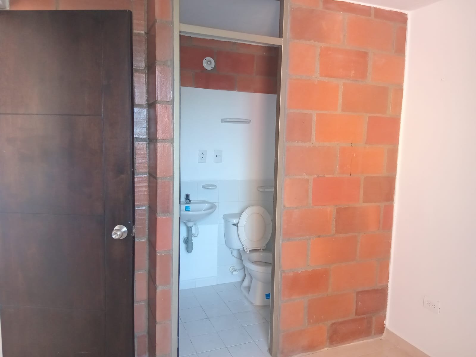 214465-271286-1766522577993061 Apartamento en venta en Barrio Zafiro, Piedecuesta, Santander