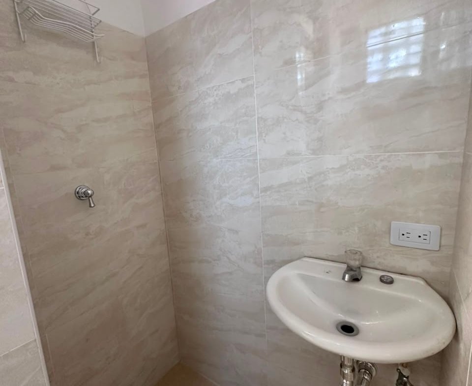 Local en venta en Samanes de Montellano, Guadalajara de Buga.