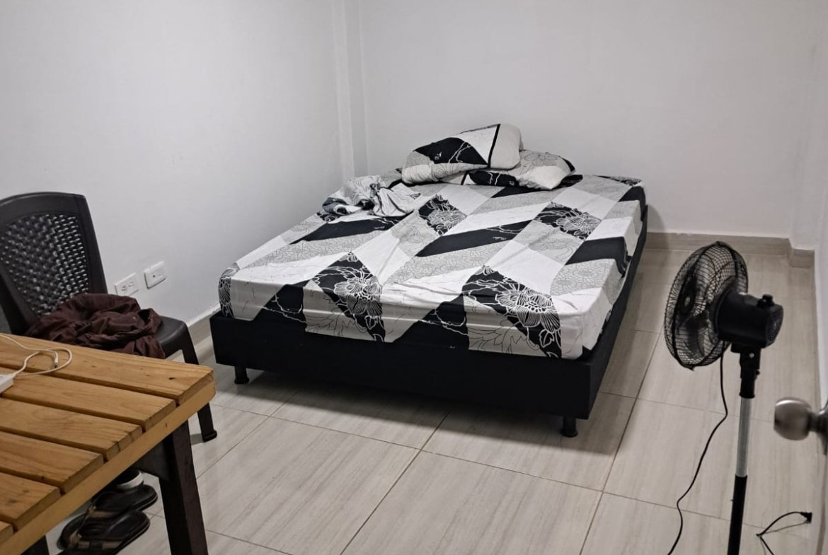 Venta de Casa de 2 Plantas en el Barrio Granada, Armenia, Quindío