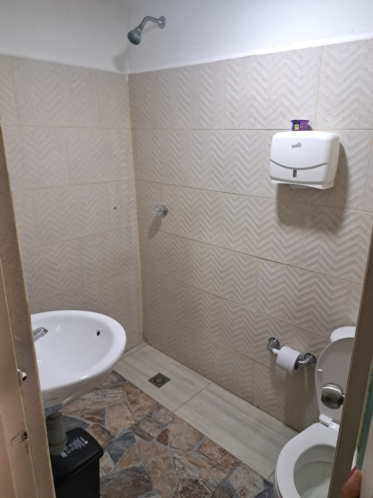 3363df45-b737-4e53-86ff-d0c85b705c60 Venta de Casa de 2 Plantas en el Barrio Granada, Armenia, Quindío