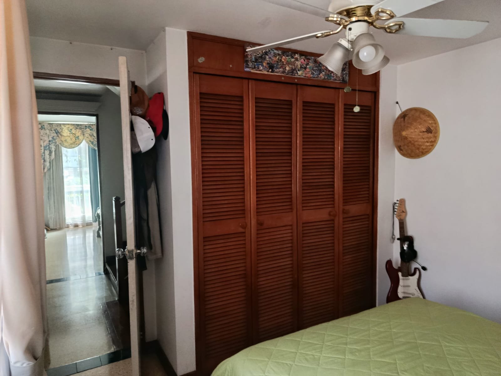 Venta casa en Medellin en Loma de Los Bernal