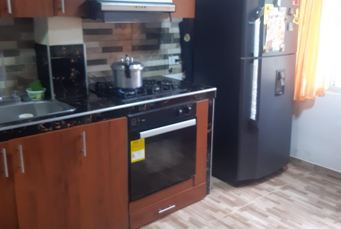 CASA ESQUINERA EN VENTA – VILLAGORGONA, BARRIO LA VICTORIA
