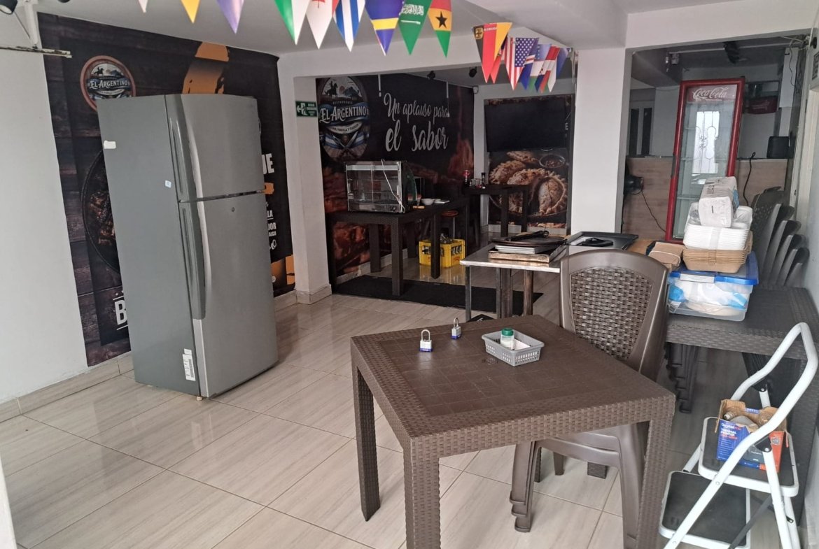 Venta de Casa de 2 Plantas en el Barrio Granada, Armenia, Quindío