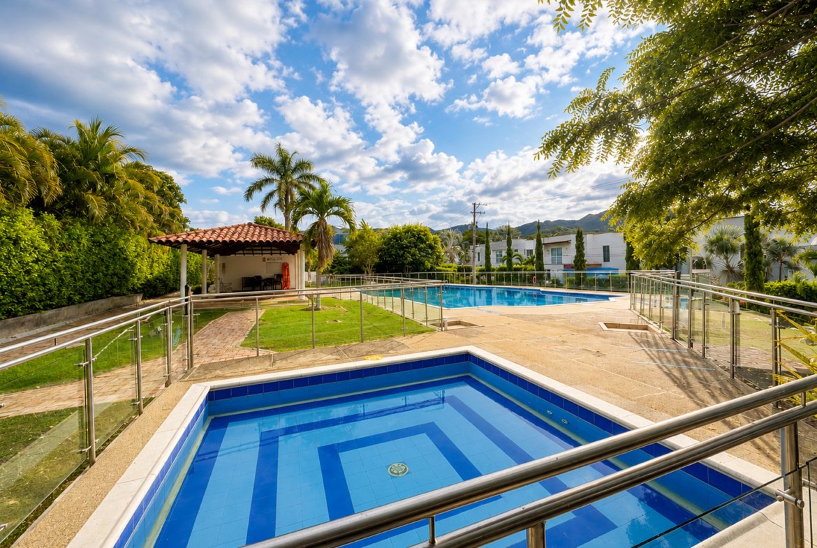 Casa campestre en venta en Girardot, Condominio Campestre Villa María