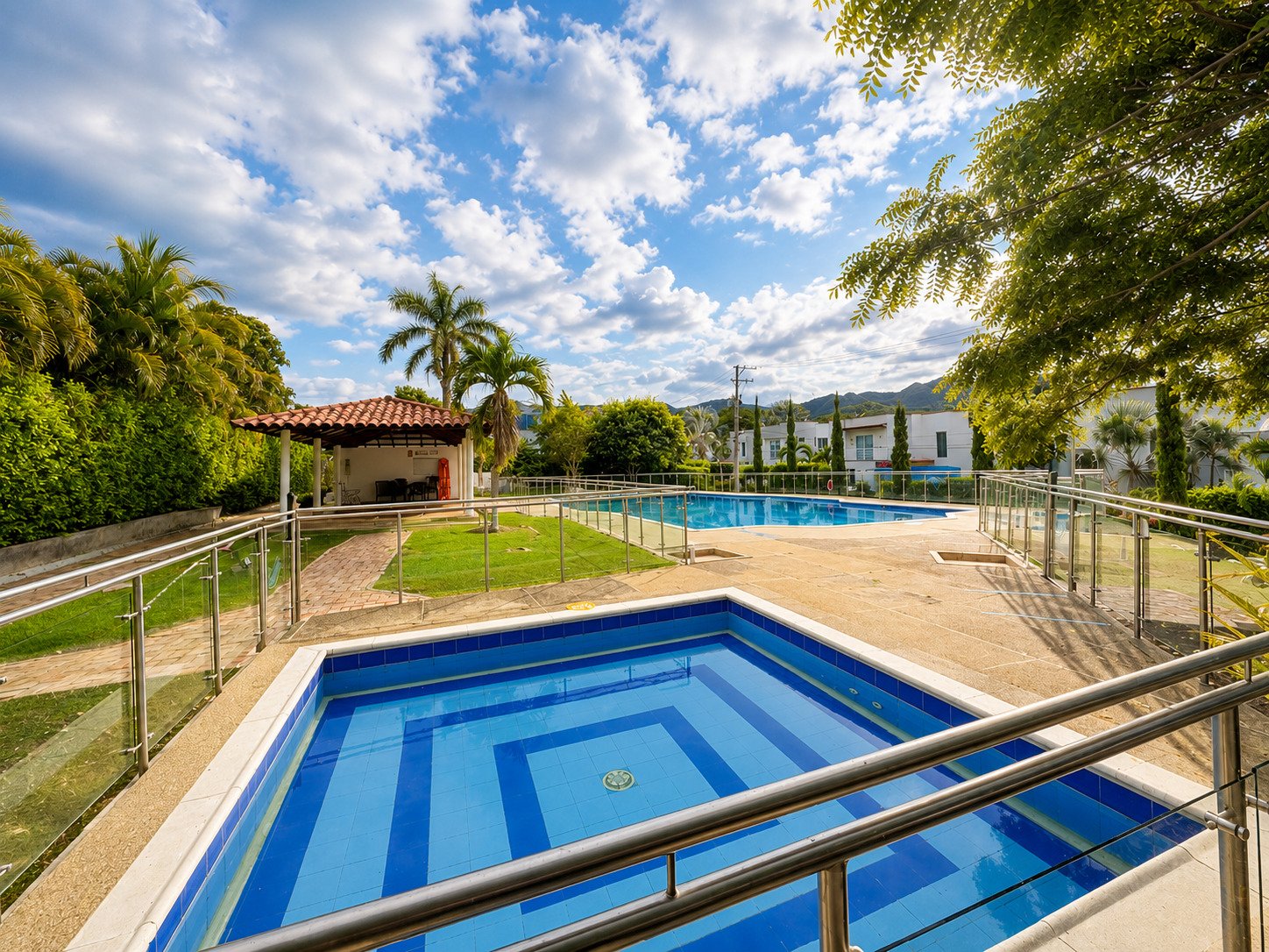 5b0f2c74-4999-47f8-bfc9-4893fc0ada7d (1) Casa campestre en venta en Girardot, Condominio Campestre Villa María