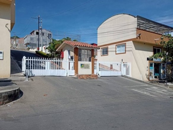 Lote en Venta en Hacienda Santa More, San Gil