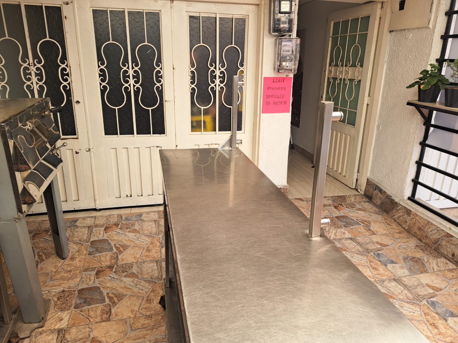 82f0b742-eee6-44d6-8365-c4d34f730807 Venta de Casa de 2 Plantas en el Barrio Granada, Armenia, Quindío