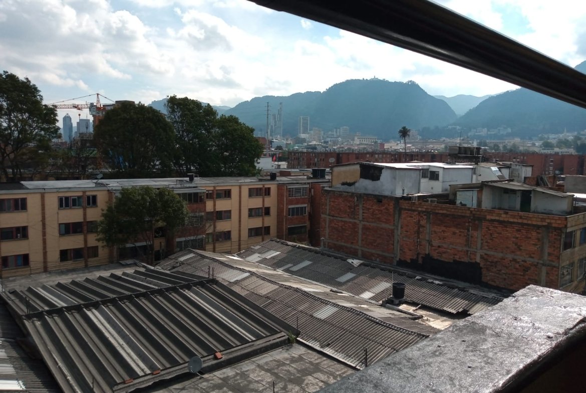 Apartaestudio en venta- Eduardo Santos, buena oferta