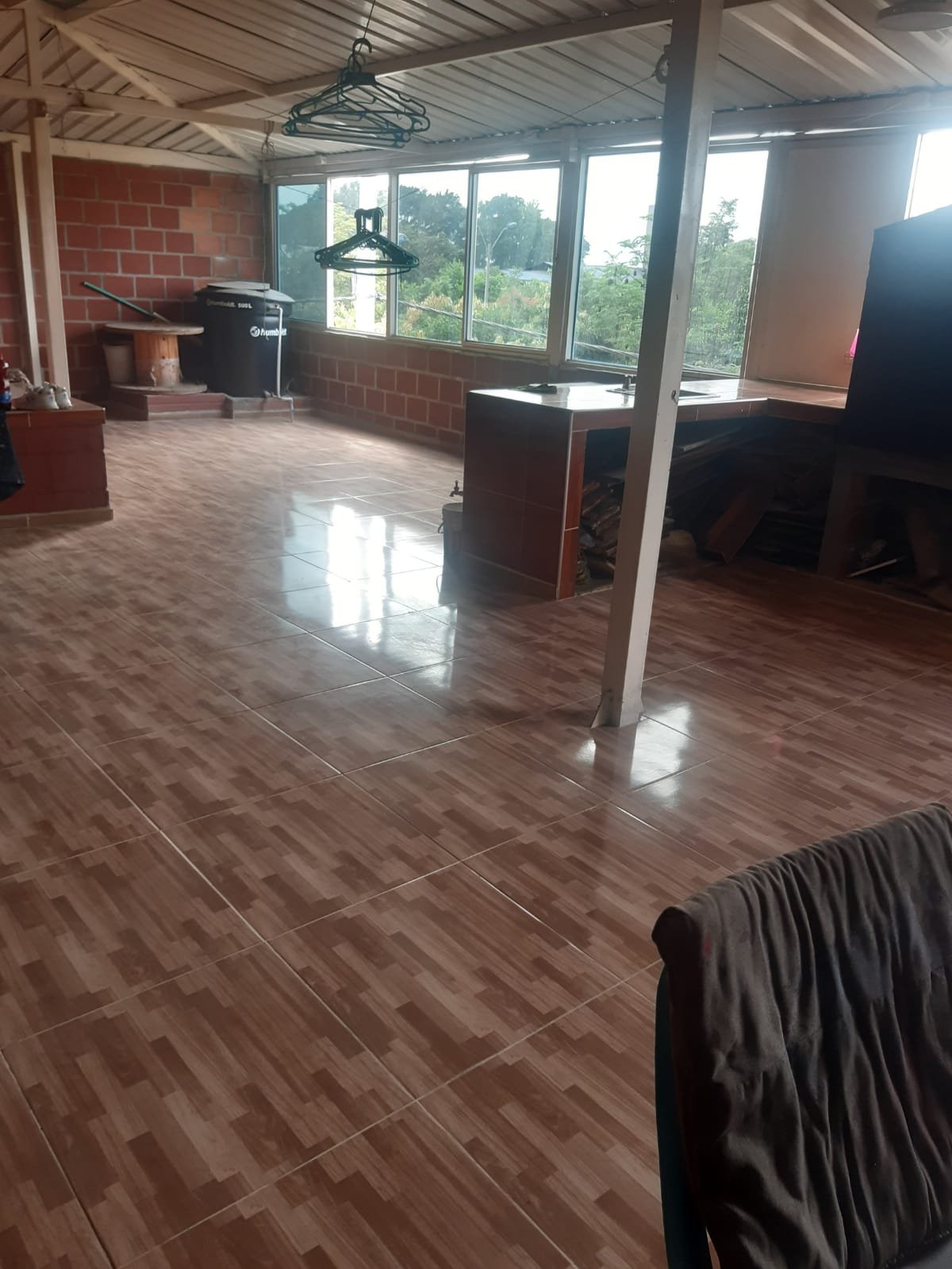 912a747e-c9e8-48e0-8e2c-55132b9e66de CASA ESQUINERA EN VENTA – VILLAGORGONA, BARRIO LA VICTORIA