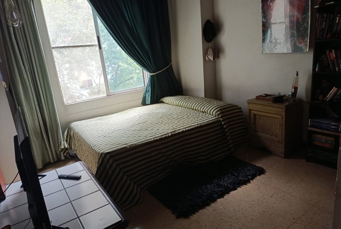 Venta casa en Medellin en Loma de Los Bernal