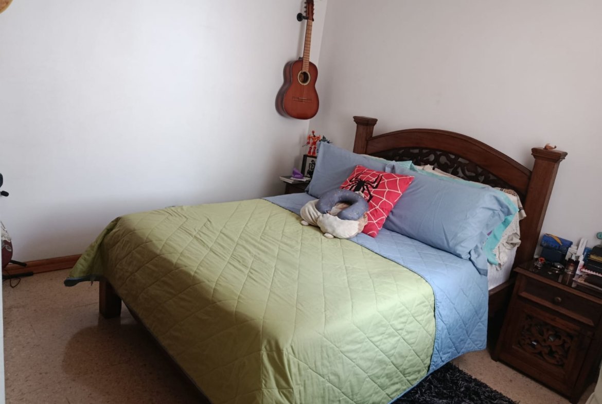 Venta casa en Medellin en Loma de Los Bernal