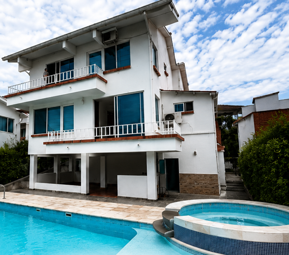 Casa campestre en venta en Girardot, Condominio Campestre Villa María