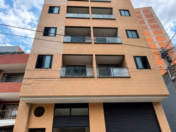 GANGAZO. Apartamento en Venta en Sabaneta, Sector Calle Larga