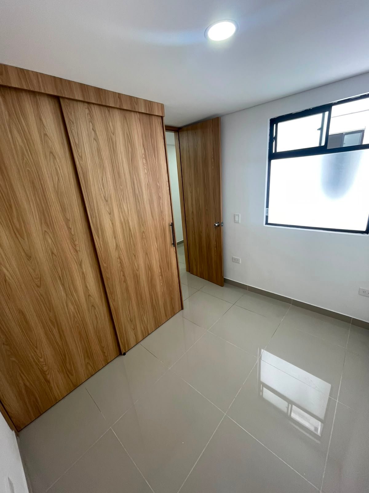 WhatsApp Image 2026-08-21 at 5.16.01 PM (2) GANGAZO. Apartamento en Venta en Sabaneta, Sector Calle Larga