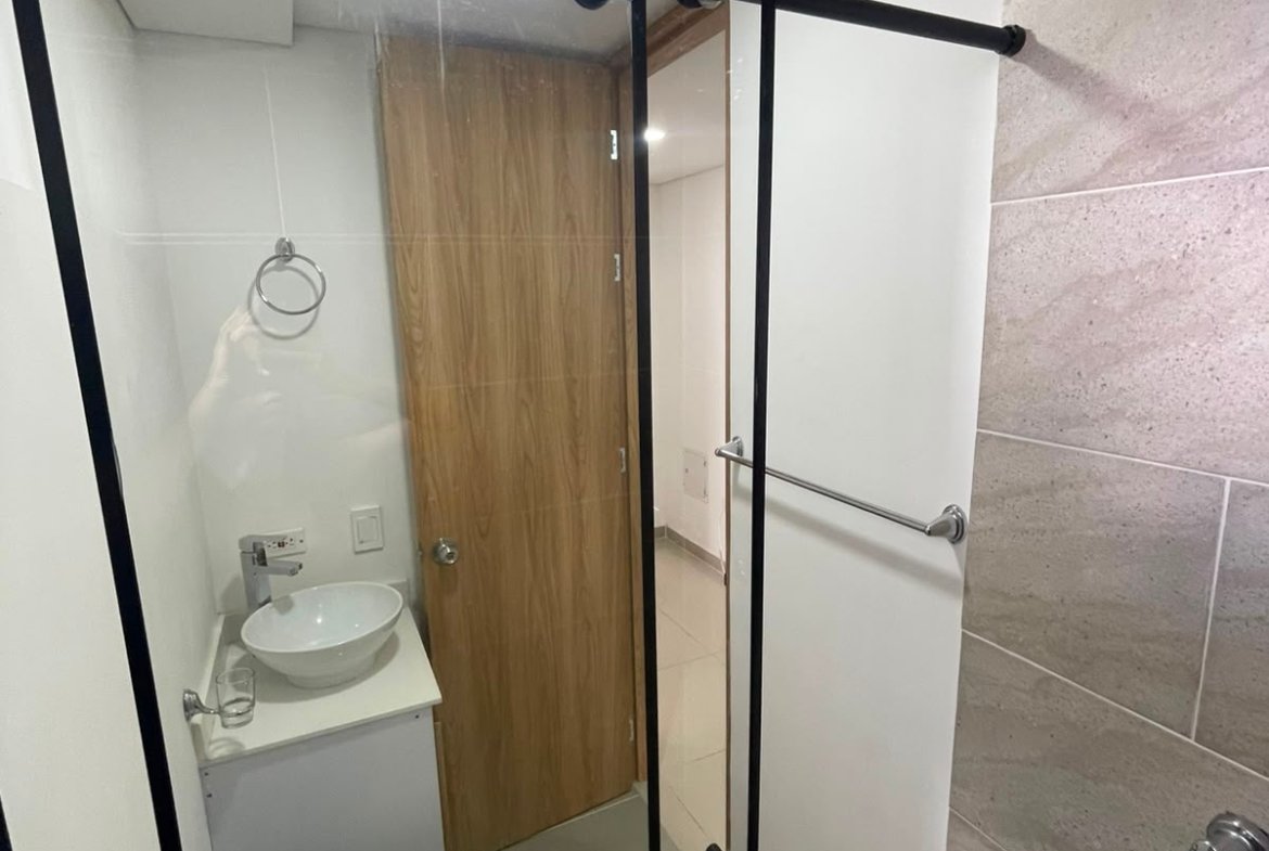 GANGAZO. Apartamento en Venta en Sabaneta, Sector Calle Larga