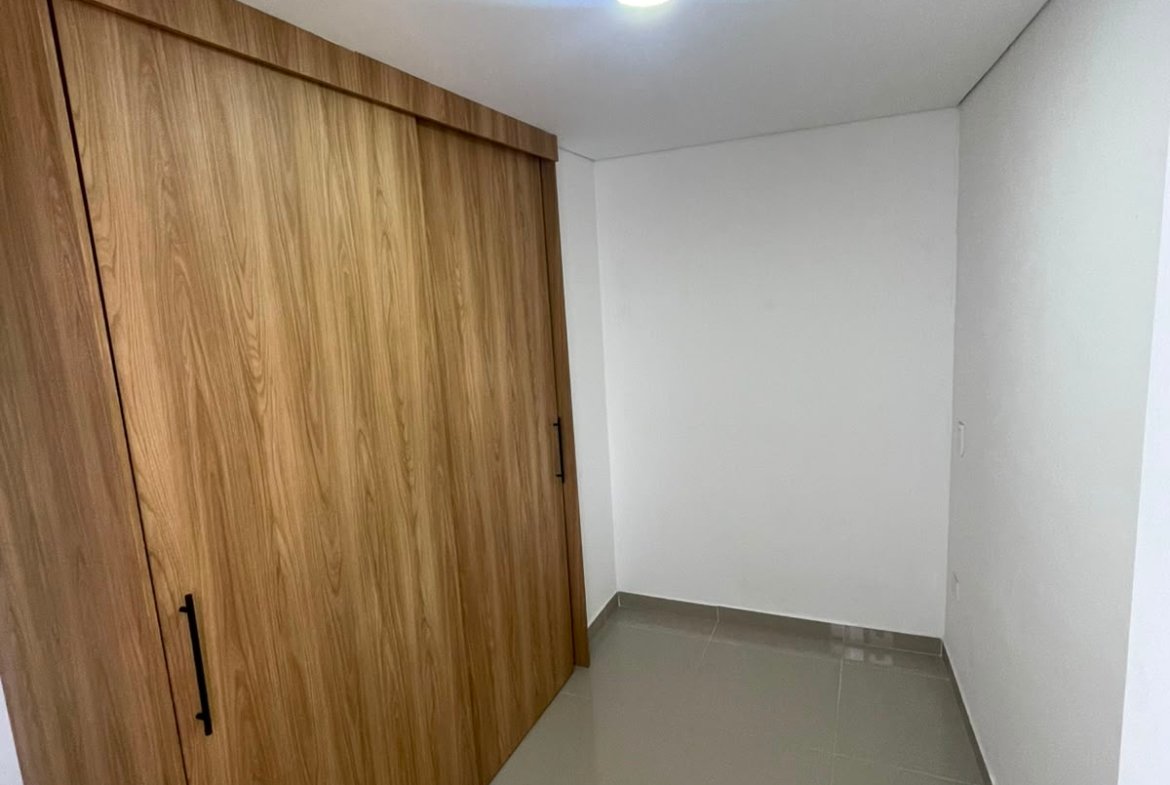 GANGAZO. Apartamento en Venta en Sabaneta, Sector Calle Larga