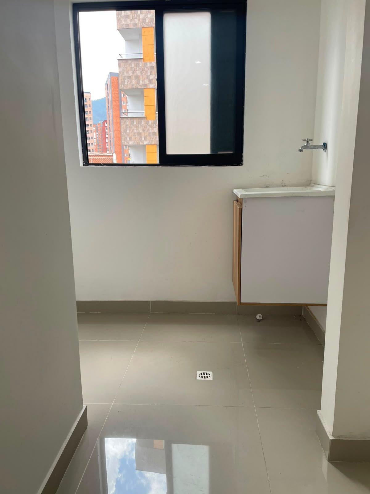 WhatsApp Image 2026-08-21 at 5.16.02 PM (3) GANGAZO. Apartamento en Venta en Sabaneta, Sector Calle Larga