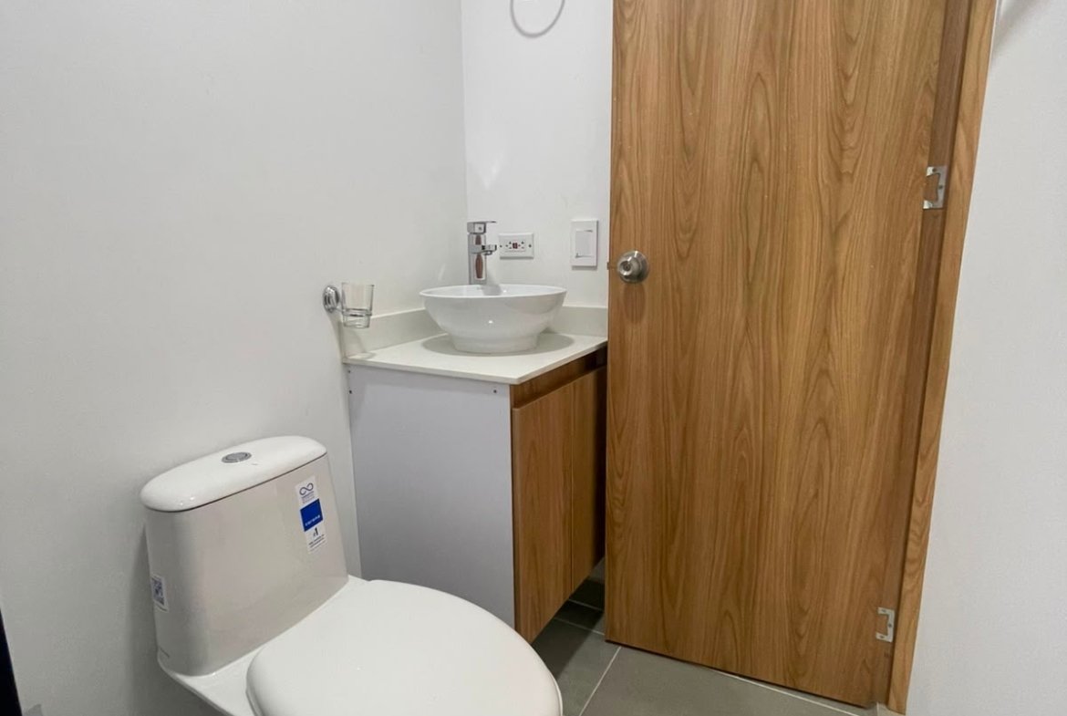 GANGAZO. Apartamento en Venta en Sabaneta, Sector Calle Larga