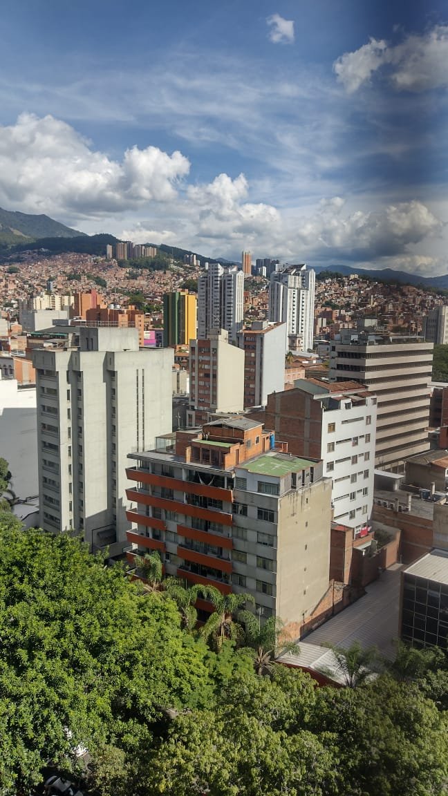 a59c2f44-062e-40e2-92e9-0603b3ab760b Apartamento en venta en el Centro de Medellín, sobre la Avenida La Playa