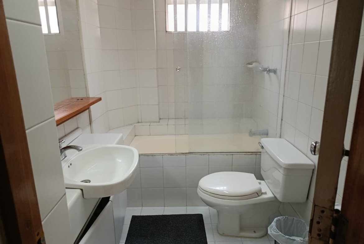 Venta casa en Medellin en Loma de Los Bernal