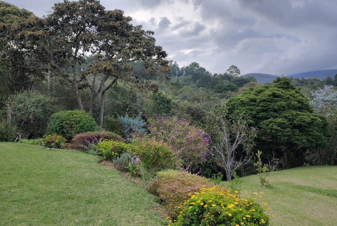 CASA FINCA EN VENTA – SANTA ELENA, MEDELLÍN