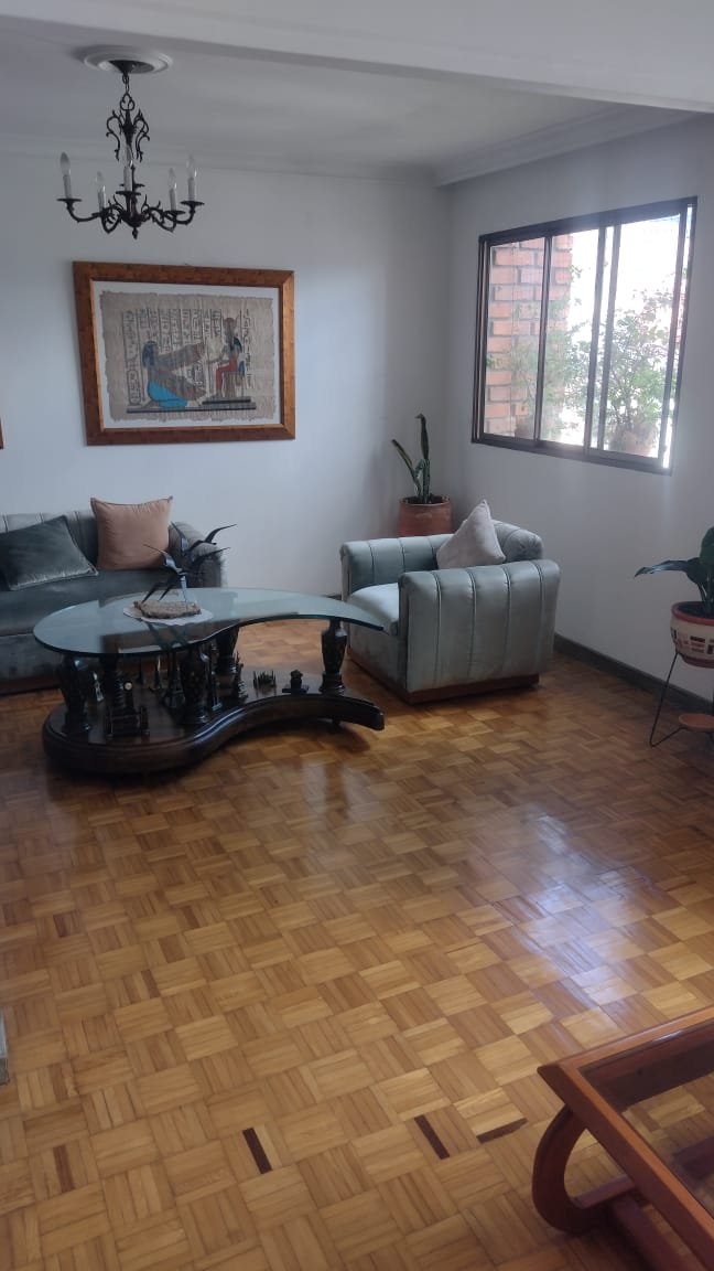 b1c0f141-0925-4339-b473-a68b050d64c8 Apartamento en venta en el Centro de Medellín, sobre la Avenida La Playa