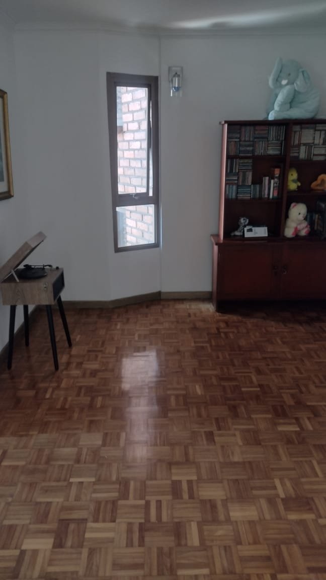 b5b4cc20-1098-4432-b83b-57702128155a Apartamento en venta en el Centro de Medellín, sobre la Avenida La Playa