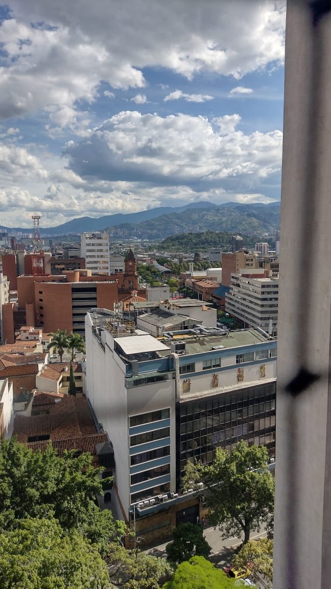 c00fa0fb-6b60-4f27-ae61-1357d907e30f Apartamento en venta en el Centro de Medellín, sobre la Avenida La Playa