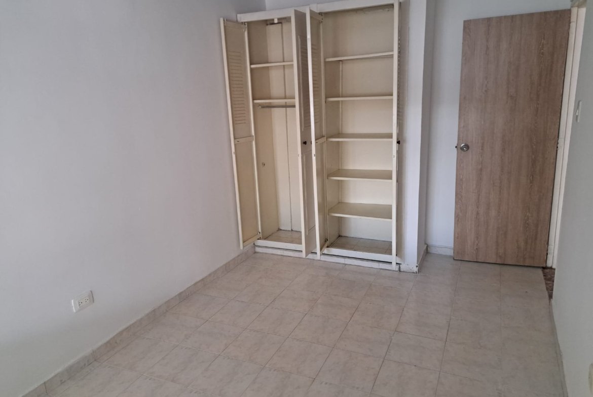 Venta de Casa de 2 Plantas en el Barrio Granada, Armenia, Quindío