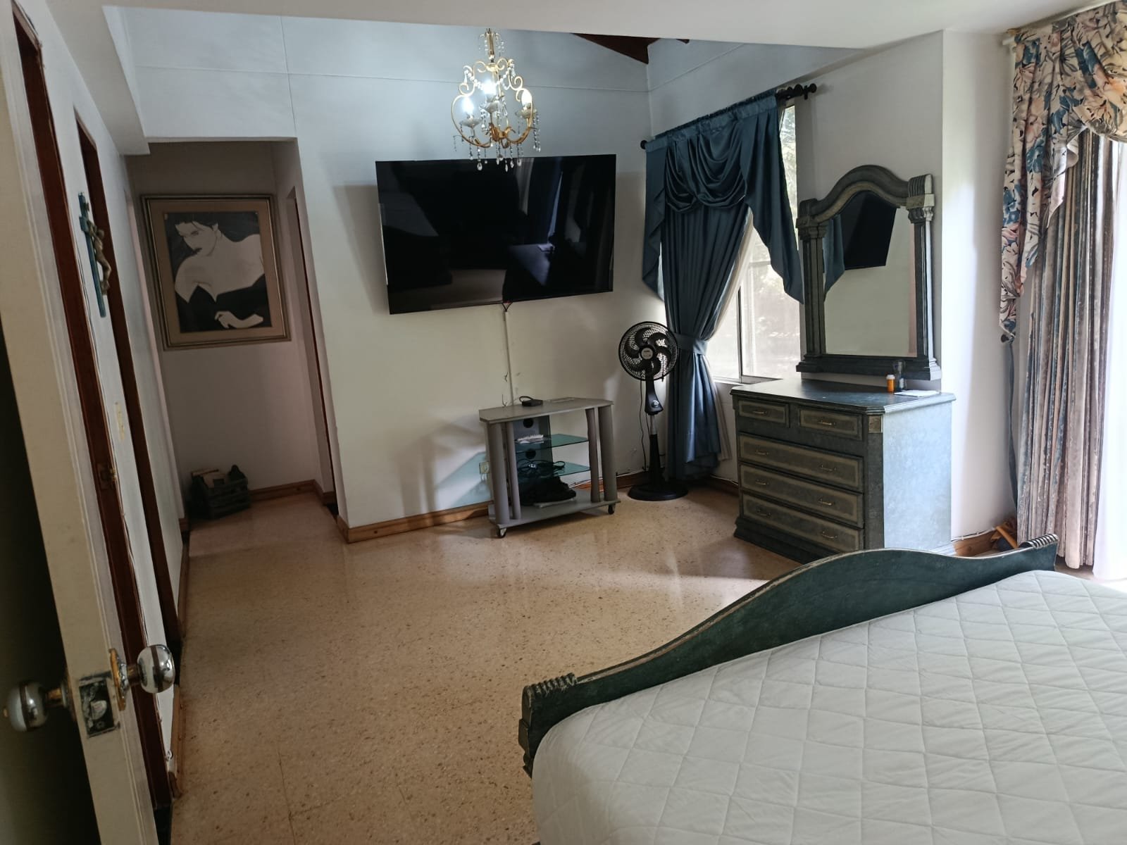Venta casa en Medellin en Loma de Los Bernal