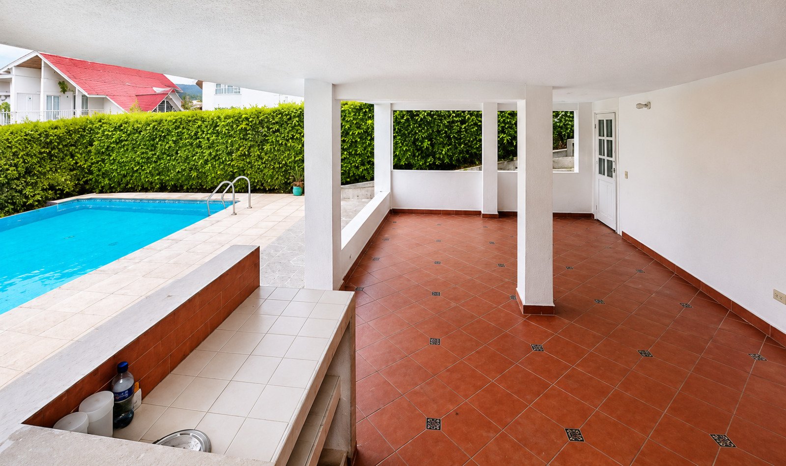 f283cc50-8ff8-4ab0-b3ef-c6920be425a7 Casa campestre en venta en Girardot, Condominio Campestre Villa María