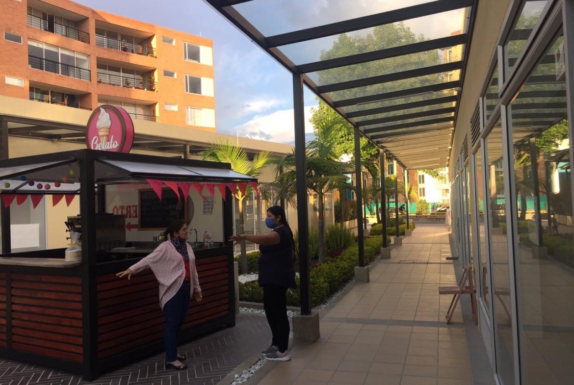 ARRIENDO LOCAL PAIPA BOYACA CENTRO COMERCIAL EL CARACOL 300 MTS