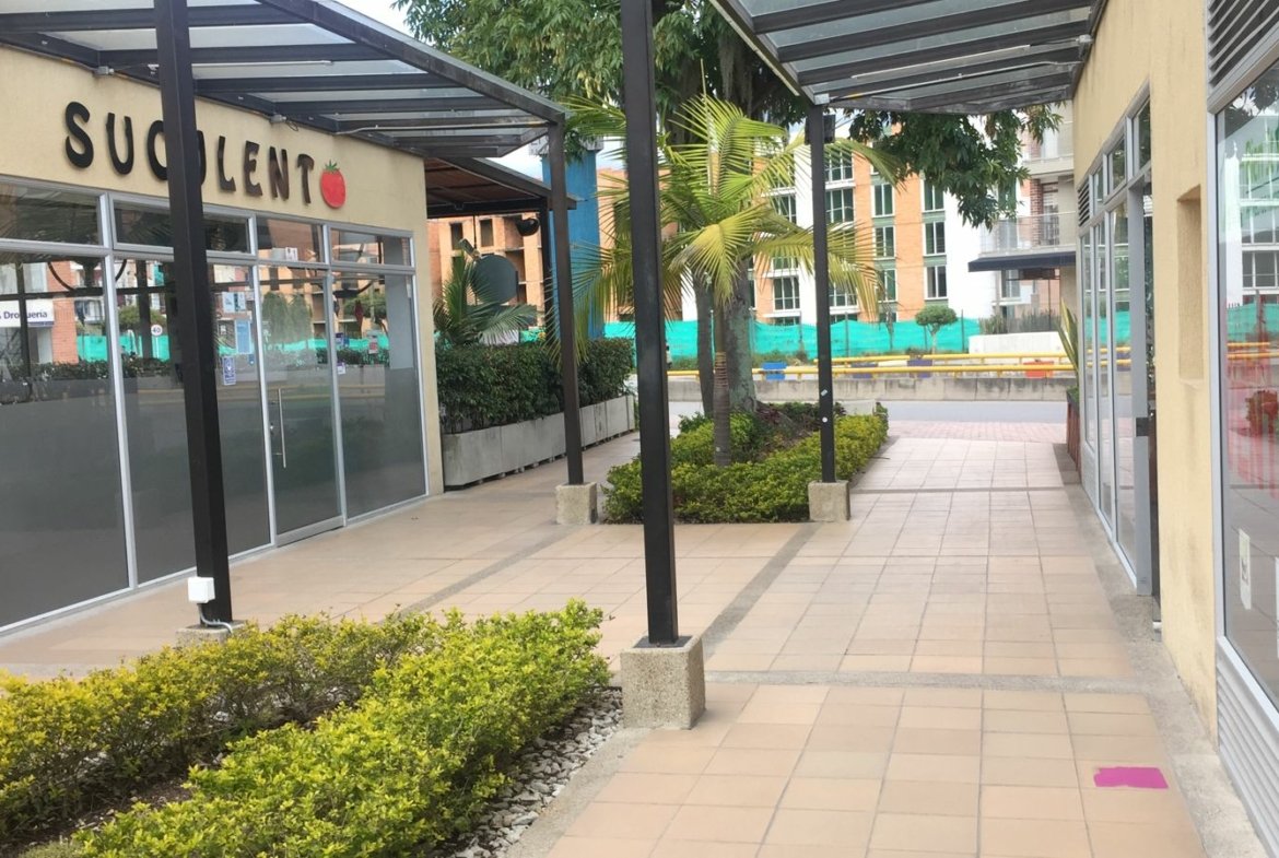 ARRIENDO LOCAL PAIPA BOYACA CENTRO COMERCIAL EL CARACOL 300 MTS