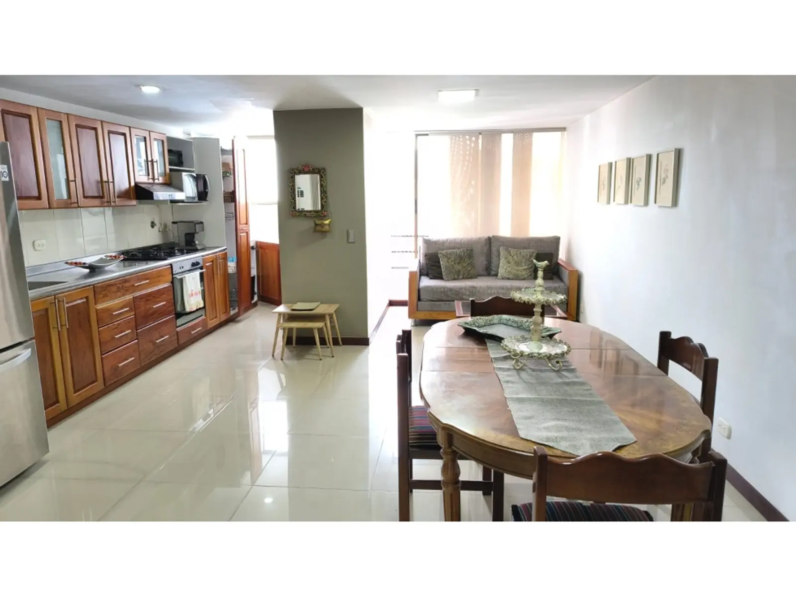 th.outside1200x1200.6a6e3c646b97f_infocdn__gr203084420260619122013jpeg Apartamento en Arriendo en Loma De San Julian, Medellín