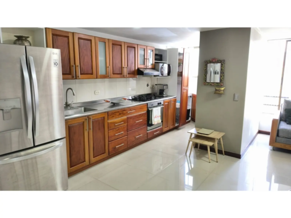 Apartamento en Arriendo en Loma De San Julian, Medellín